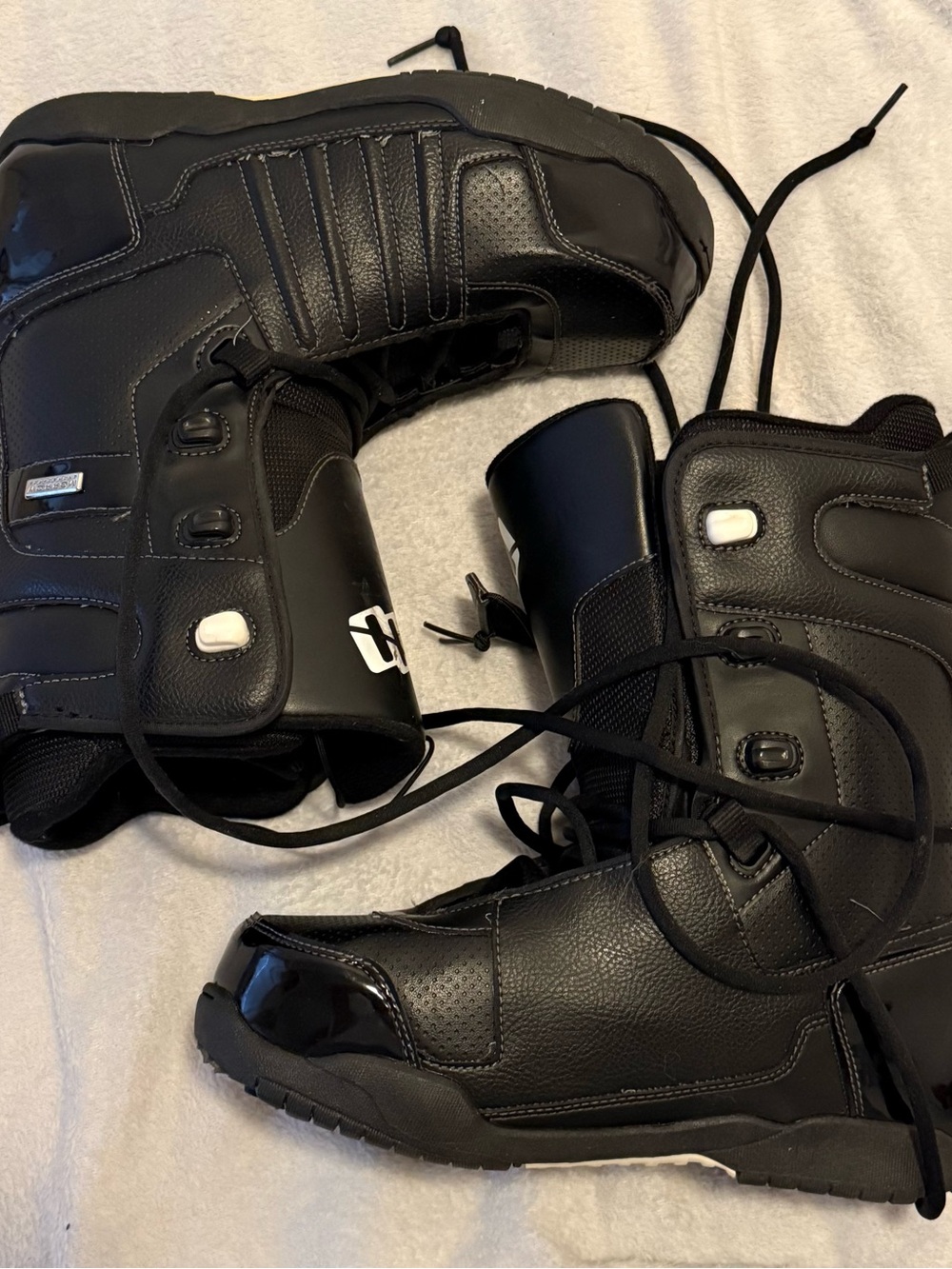 Morrow Reign Snowboard Boots size 9 Mens